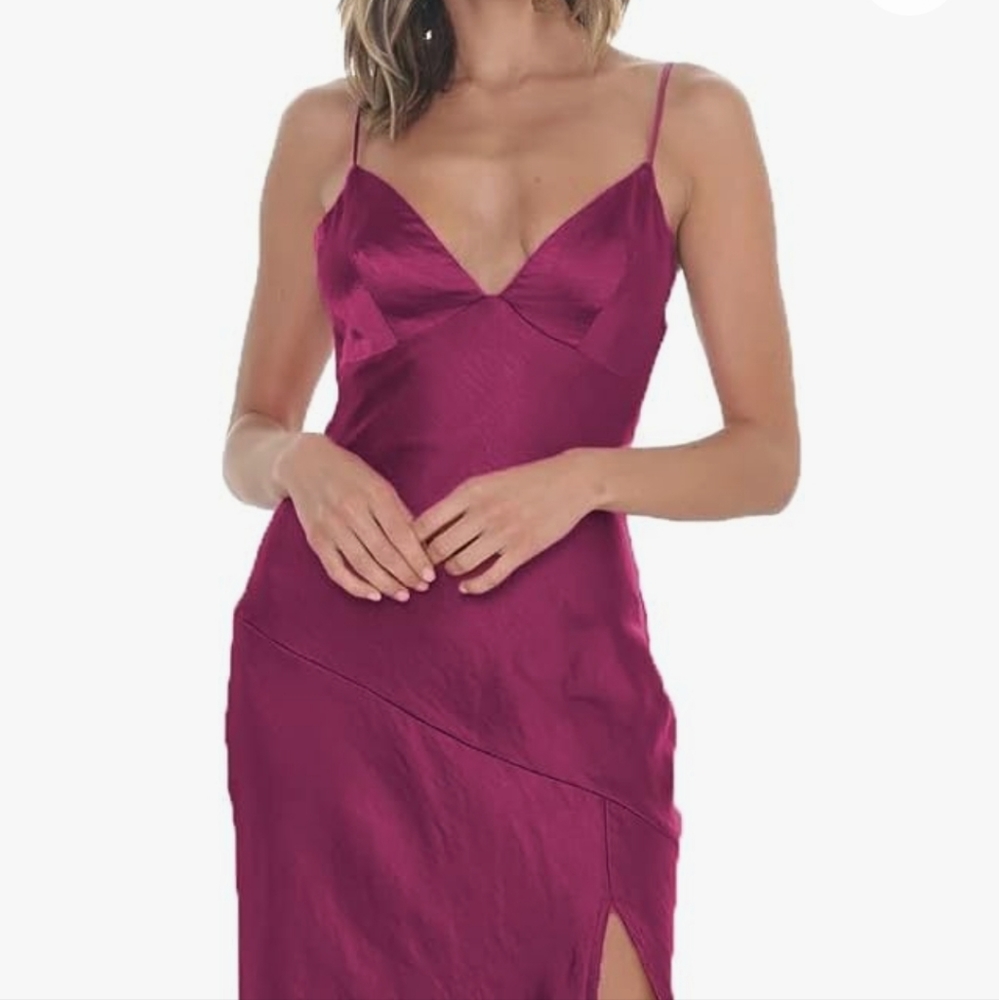 NWT VNECK MIDI DRESS